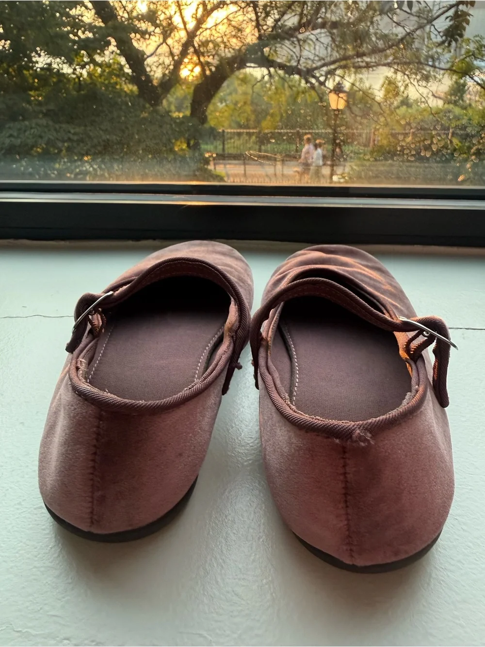 Zara Girls Mauve Velvet Mary Jane Shoes, size 13 (Zara 31)